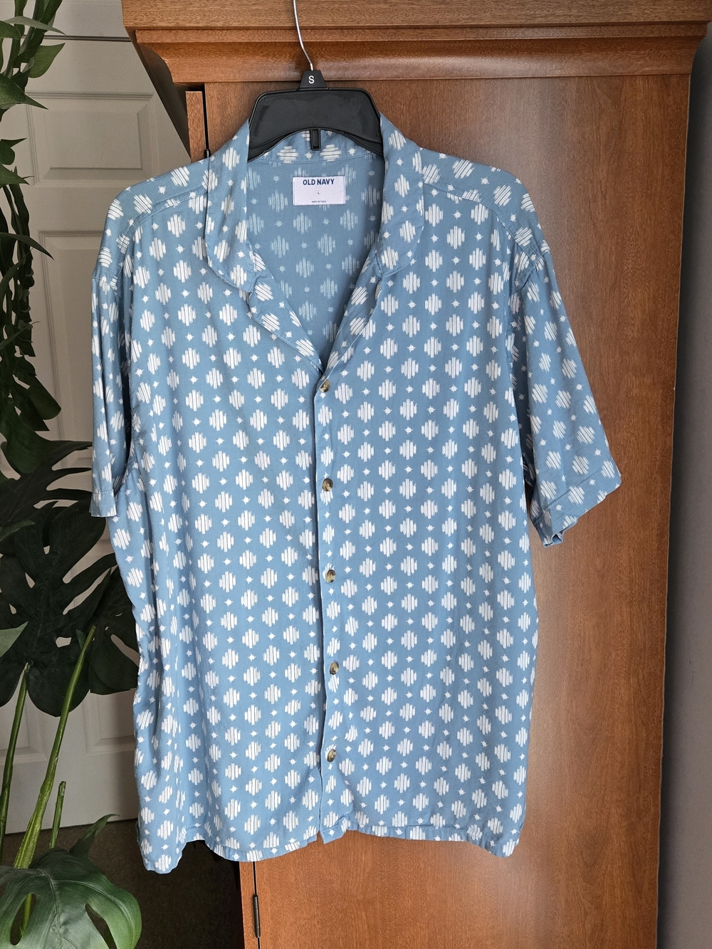 Old Navy Blue Short-Sleeve Button-Down with White Geometric Print